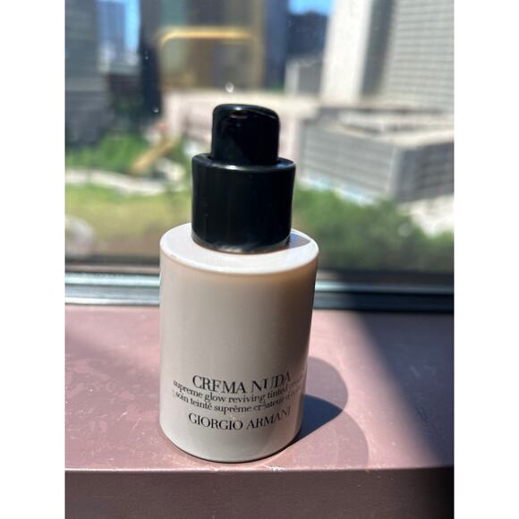 Giorgio Armani Crema Nuda - Picture 1 of 1